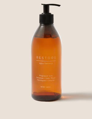 marksandspencer apothecary T224912NC mydlo na ruce apothecary restore s oleji z pelargonie a cedroveho dreva eukalyptu a levandule 279Kc.jpg